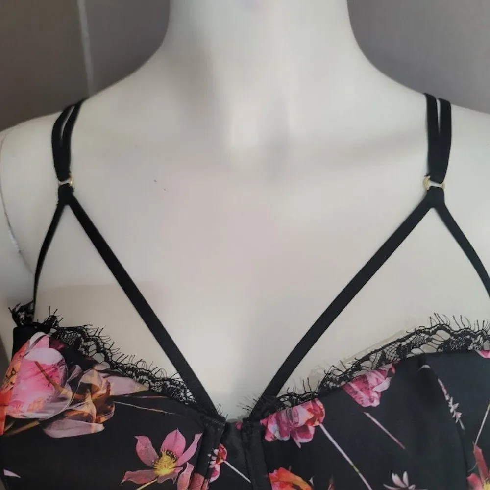 Victoria’s Secret Very Sexy Lightly Lined Bustier 32E (DD)
